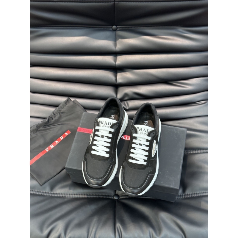 Pra*a casual shoes